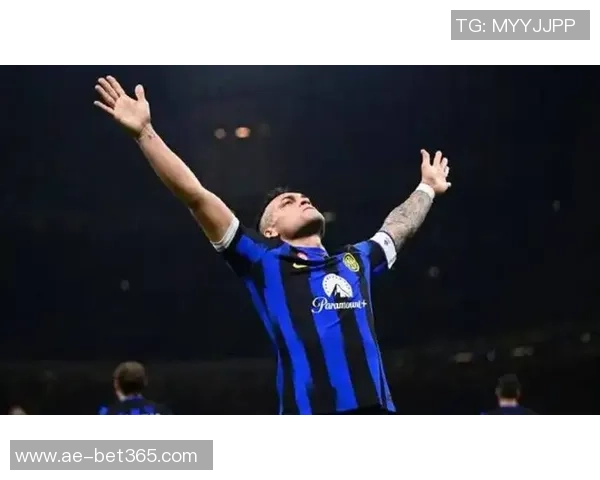 国米客战比萨海报震撼发布雷电交加下蓝黑军团剑指斜塔之城