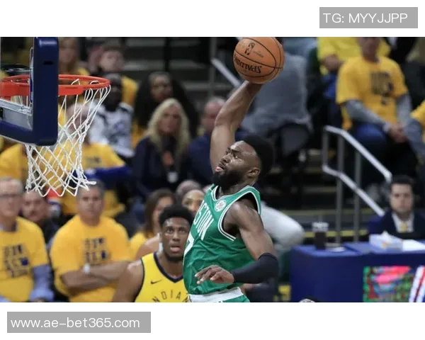 凯尔特人逆转战胜武切维奇展现强大实力开启新赛季辉煌篇章