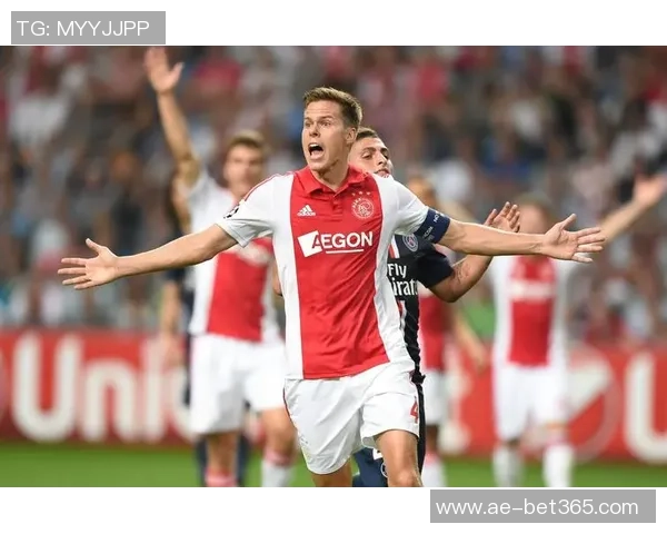 伊布之子马克西米利安正式租借加盟阿贾克斯并附带350万买断条款