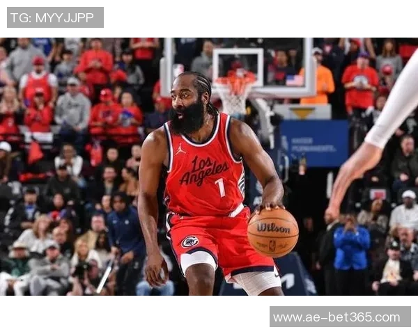 快船战绩惨淡哈登季后赛纪录岌岌可危球队面临十年最大危机 快船战绩惨淡哈登季后赛纪录岌岌可危球队面临十年最大危机